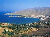 Im Südsoten von Andros liegt Chora, Hauptsstadt und zweiter Hafen der Insel